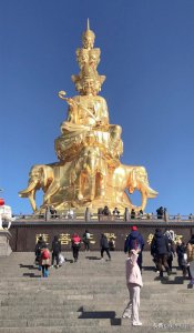 ​峨眉山的万年寺内有没有住宿服务_哪些寺庙有斋饭