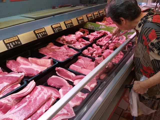 鸡肉与猪肉价格走势（猪牛鸡肉集体下跌）(1)