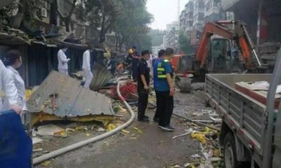 ​湖北十堰爆炸现场航拍 现场砖头瓦砾满天飞已致25人死亡