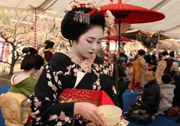 日本艺伎真实生活状态（探秘日本艺妓不为人知的特色服务）(7)