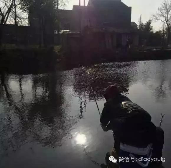 掌握这六种用红虫钓鱼的方法（用红虫钓鱼的四种使用方法）(11)