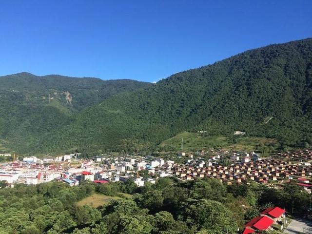 林芝墨脱县旅游景区（全国唯一要收门票的县城）(1)