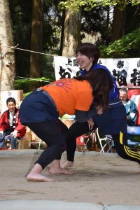 ​日本女子相扑选手（27名女相扑选手争夺）