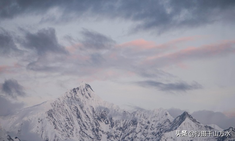 梅里雪山在哪里(梅里雪山有人登顶吗)