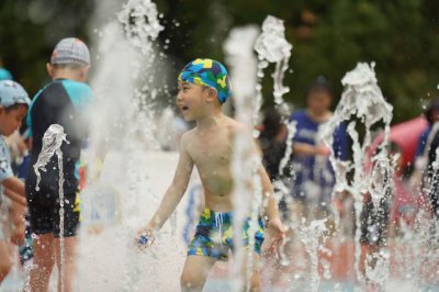 ​上海今夏酷热天数史上第一！40℃以上极端高温日居历史首位，未来三天都将40℃