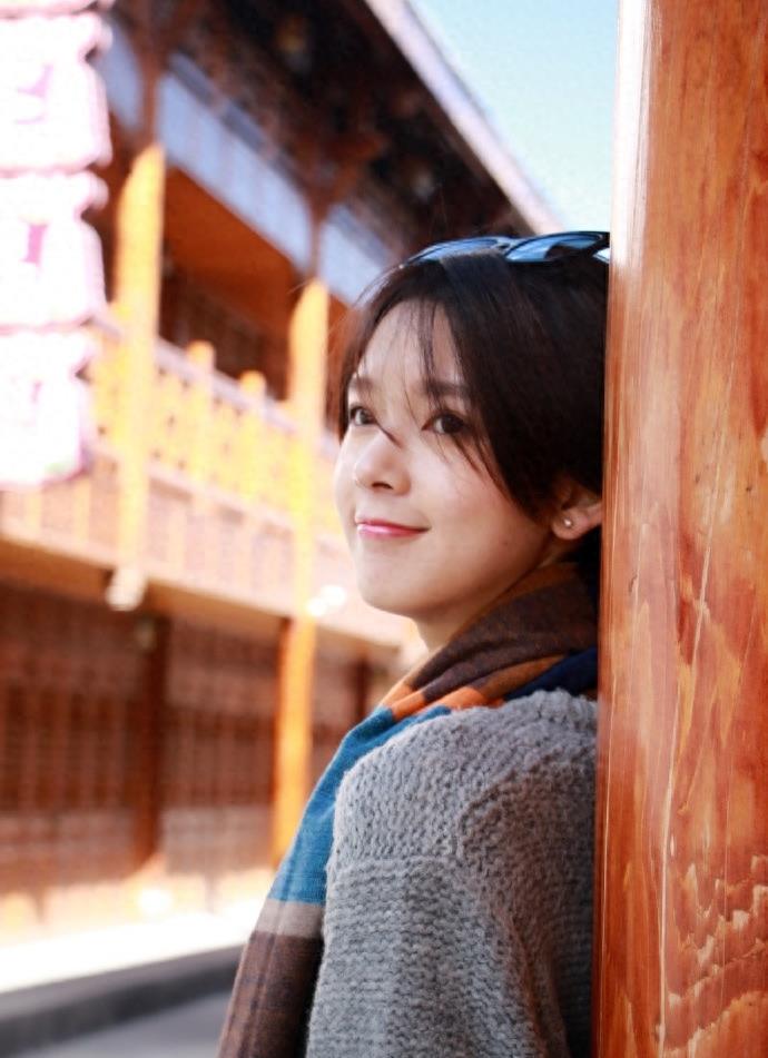 《无心法师》岳绮罗近照,气质独特,有灵气