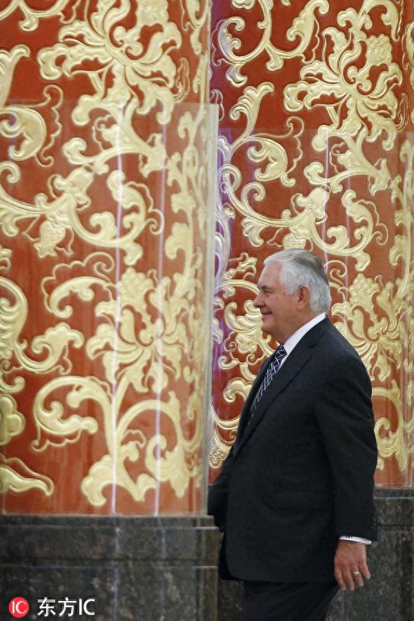 人民大会堂举行晚宴欢迎特朗普访华 特朗普举杯祝酒