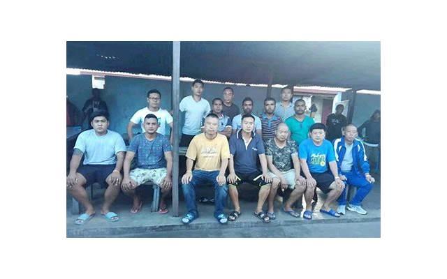 孕妇在医院待产,好朋友送美食给她吃:吃饱了才有力气生娃 孕妇在医院待产,好朋友送美食给她吃:吃饱了才有力气生娃