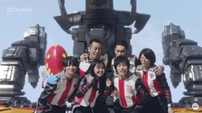 《特利迦奥特曼》难替代迪迦,模仿迪迦拍大合照,只是东施效颦