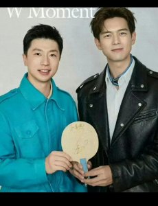 李现眼巴巴等马龙TO签名