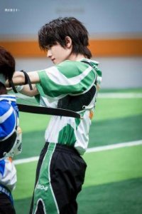 宋亚轩回应私生公开照片事件:疑似被拍者发布抑郁症声明,呼吁宋亚轩公开道歉