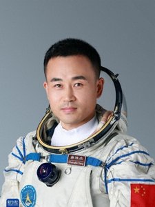 唐胜杰同志简历