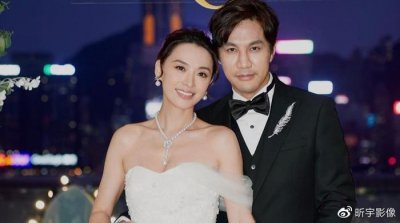 陈炜婚宴现场外晒恩爱 医生老公承诺照顾一生一世